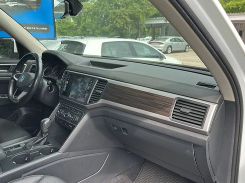 Used 2021 Volkswagen Atlas SE FWD image 24