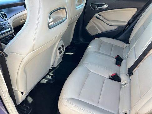 Used 2018 Mercedes-Benz CLA 250 image 17