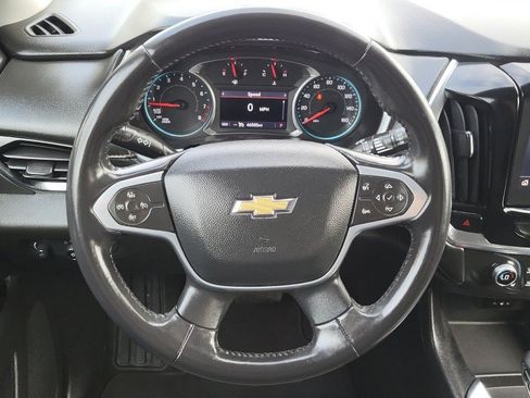 Used 2021 Chevrolet Traverse LT FWD image 30