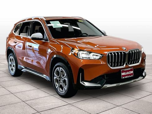 Used 2024 BMW X1 xDrive28i w/ Premium Package AWD/4WD image 2