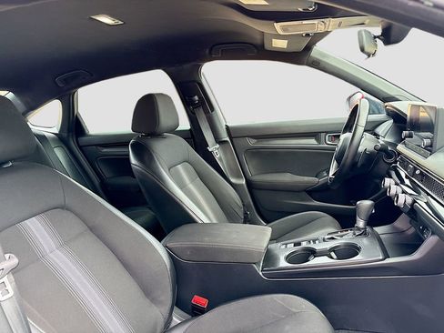 Used 2025 Honda Civic Sport image 25