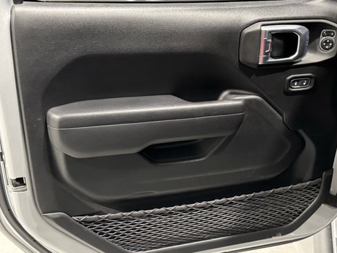 Used 2022 Jeep Wrangler Sport S image 21