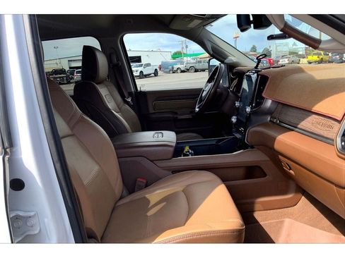 Used 2024 RAM 2500 Limited AWD/4WD image 8