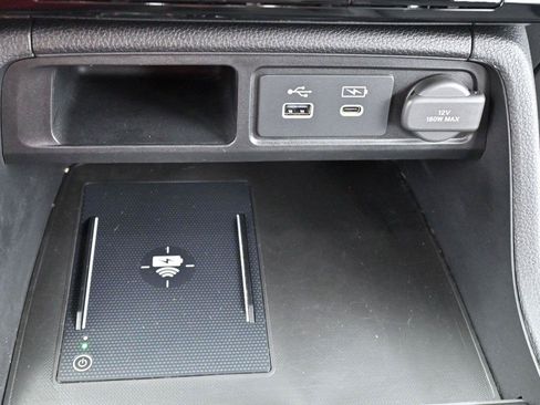 Used 2024 Honda Pilot TrailSport image 27