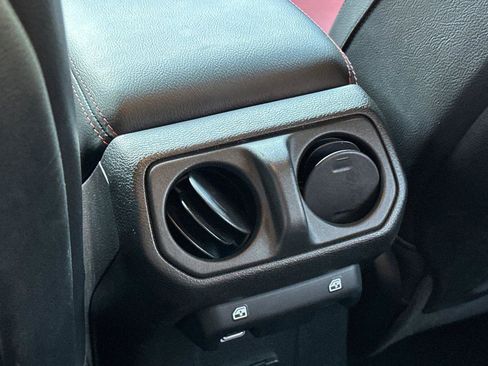 Used 2023 Jeep Wrangler Unlimited Rubicon 4xe image 13