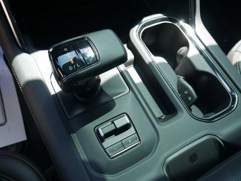 Used 2023 GMC Sierra 1500 AT4 w/ Technology Package image 27