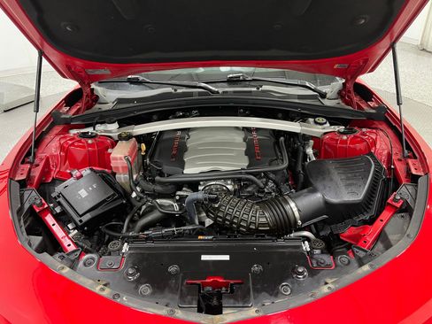 Used 2018 Chevrolet Camaro SS RWD image 26