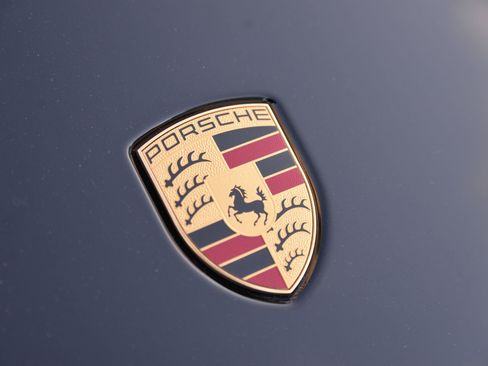 Certified 2025 Porsche Macan image 19
