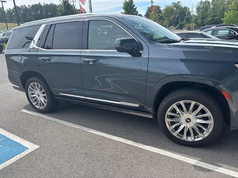 Used 2021 Cadillac Escalade Premium Luxury w/ Driver Assist Tech Package AWD/4WD image 2