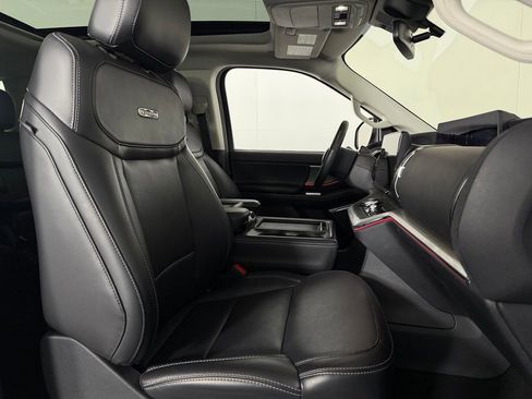 Used 2025 Ford Expedition Max Platinum AWD/4WD image 36