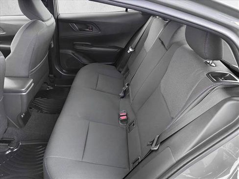 Used 2026 Toyota Prius Plug-In Hybrid FWD image 17