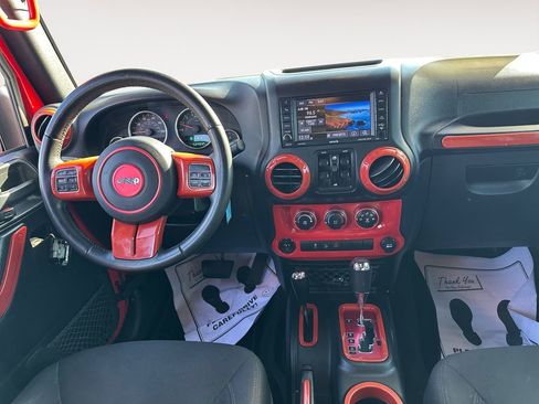 Used 2018 Jeep Wrangler Unlimited Sport AWD/4WD image 2