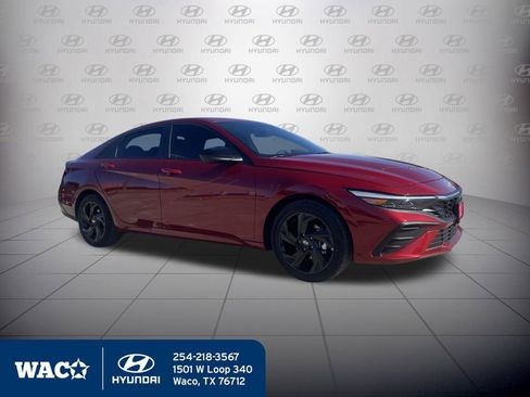 Used 2025 Hyundai Elantra Sport image 2