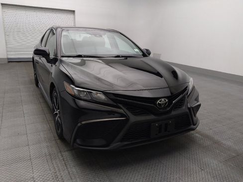 Used 2022 Toyota Camry SE image 14