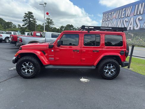 Used 2021 Jeep Wrangler Unlimited Sahara w/ Cold Weather Group AWD/4WD image 10