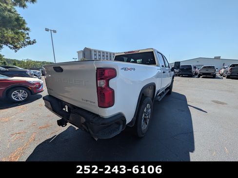 Used 2023 Chevrolet Silverado 2500 Custom w/ Custom Convenience Package AWD/4WD image 7