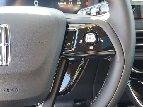 New 2026 Lincoln Corsair Premiere image 18