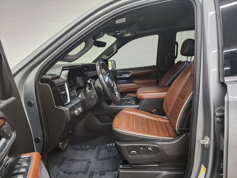 Used 2023 GMC Sierra 1500 Denali Ultimate AWD/4WD image 12