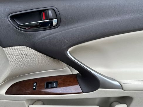 Used 2013 Lexus IS 250 w/ Premium Pkg Value Edition image 18