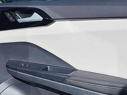 New 2026 Volkswagen Taos S image 18