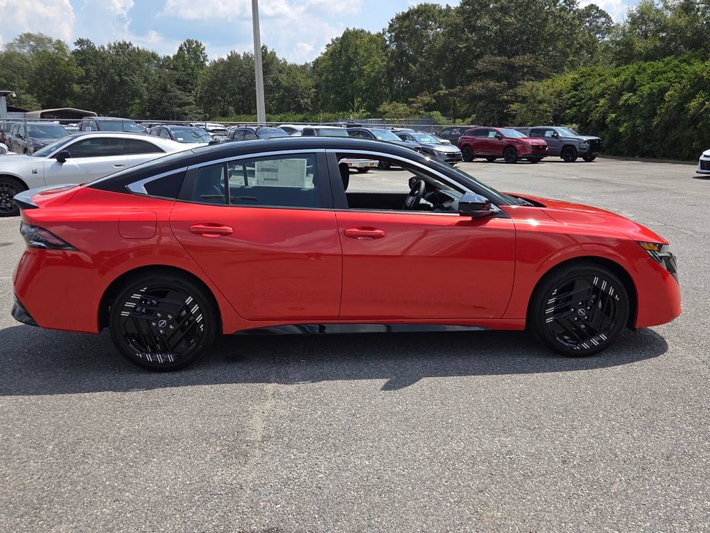 New 2027 Nissan Sentra SR w/ Floor Mat Package FWD image 13
