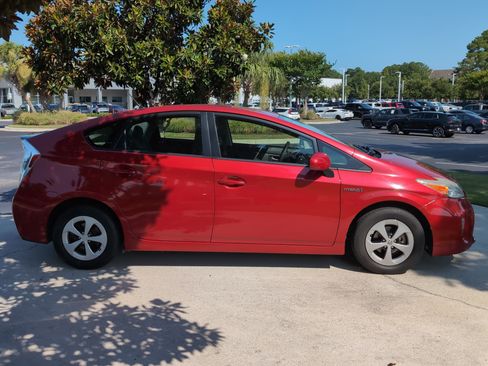 Used 2015 Toyota Prius Two FWD image 11