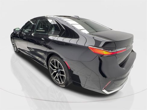 Used 2024 BMW 740i 740i M SPORT,NAV,CAM,PANO,BLIN image 10