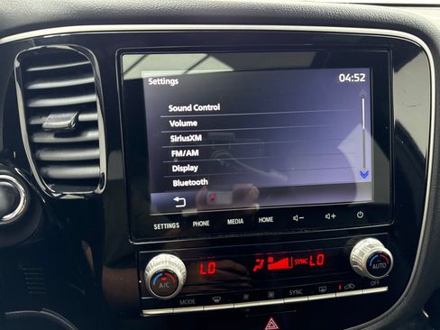 Used 2020 Mitsubishi Outlander LE FWD image 25