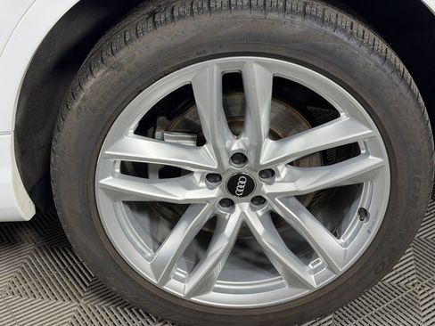 Used 2018 Audi Q7 3.0T Prestige w/ Prestige Package image 12