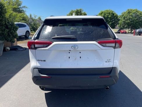 Used 2025 Toyota RAV4 LE AWD/4WD image 5