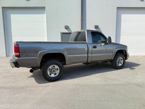 Used 2004 GMC Sierra 2500 SLE w/ Heavy-Duty Power Package AWD/4WD image 8