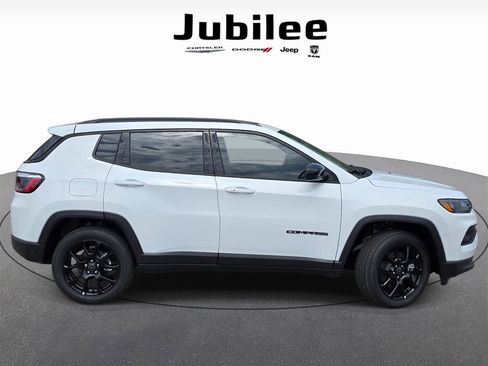 New 2026 Jeep Compass Latitude AWD/4WD image 37