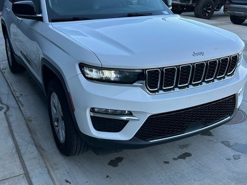 Used 2023 Jeep Grand Cherokee Limited w/ Trailer Tow Prep Group (B) image 9