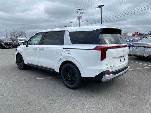 New 2026 Kia Carnival LXS image 5