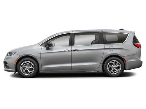Used 2025 Chrysler Pacifica Limited FWD image 4