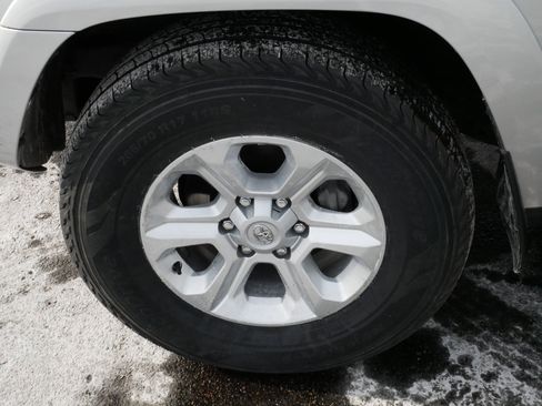 Certified 2024 Toyota 4Runner SR5 Premium image 15