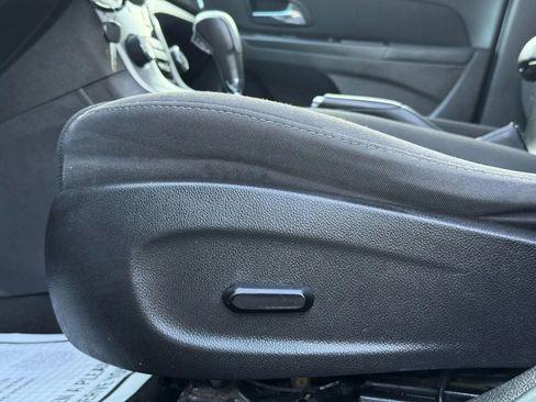 Used 2016 Chevrolet Cruze LT w/ Sun And Sound Package image 19