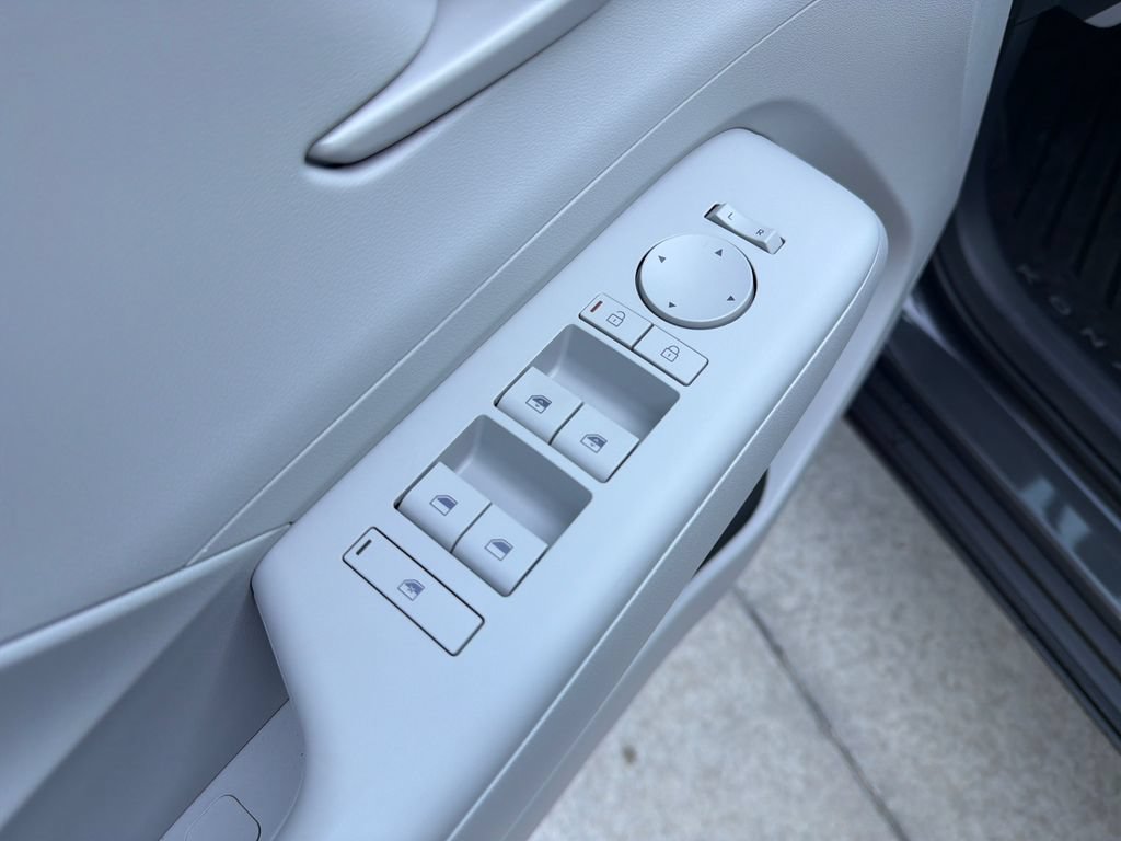 New 2027 Hyundai Kona SEL Sport FWD image 16