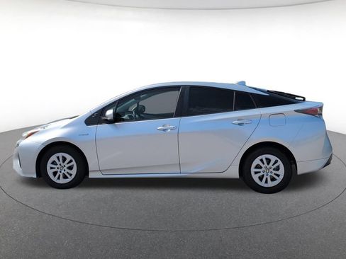 Used 2017 Toyota Prius Two w/ Carpet Mat Package FWD image 2