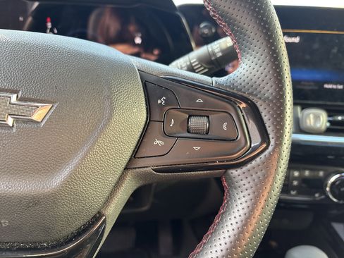 Used 2025 Chevrolet Trax RS w/ Driver Confidence Package image 26