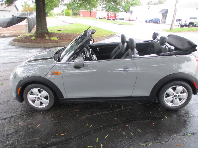 Used 2019 MINI Cooper Convertible FWD image 4