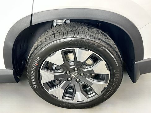 New 2026 Honda Pilot Touring image 32