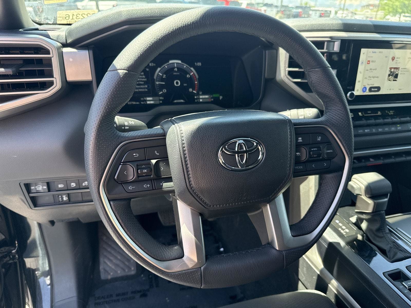 Used 2025 Toyota Sequoia SR5 AWD/4WD image 22