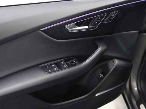 Used 2019 Audi Q8 Premium Plus w/ Premium Plus image 22