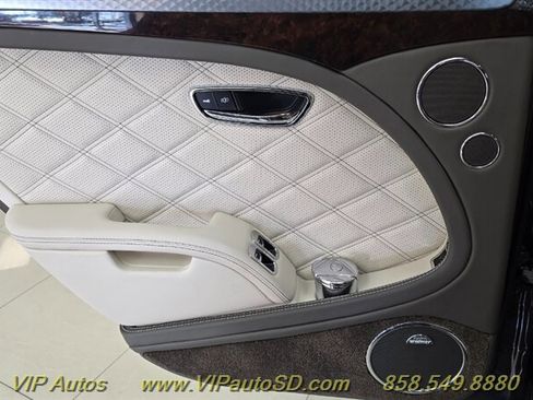 Used 2013 Bentley Mulsanne RWD image 22