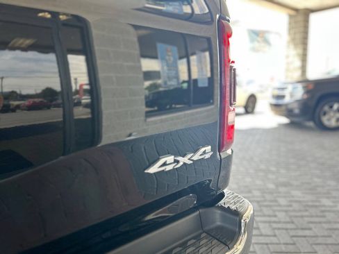Used 2022 RAM 1500 Limited AWD/4WD image 16