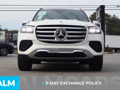 Used 2025 Mercedes-Benz GLS 450 4MATIC image 3