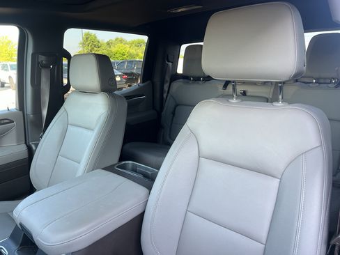 Used 2025 Chevrolet Silverado 1500 LT Trail Boss w/ LT Trail Boss Premium Package AWD/4WD image 10