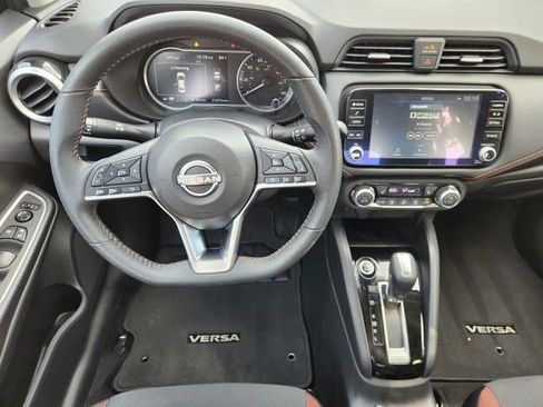 Used 2024 Nissan Versa SR image 29