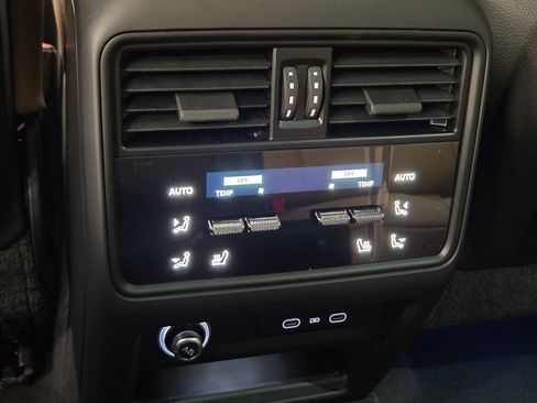 New 2026 Porsche Cayenne Base image 12